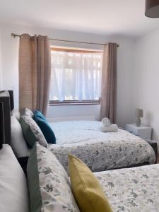 Elizabeth line station 3 Bedroom House