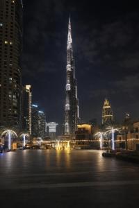 Iconic Burj & Fountain View Retreat!