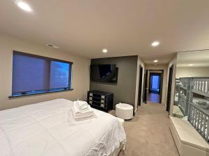 2030 Marconi Way home