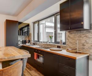 Downtown Vintage Chic Apartment