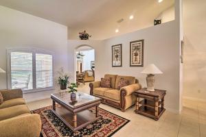 3 Mi to Mississippi Stadium Cozy Jackson Getaway!