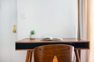 26-1C Gramercy Large 1BR WD