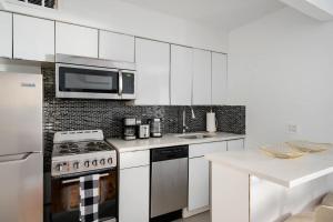 26-1C Gramercy Large 1BR WD