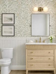 Direct Oceanfront King & Steps to Beach