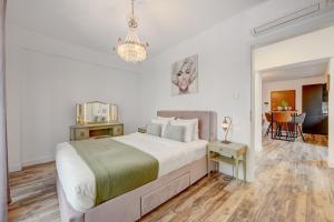 Downtown Vintage Chic Apartment