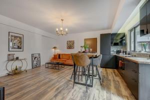 Downtown Chic Apartment, Ideal for FAMILIES and GROUPS!