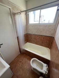 Check and Home - Eves - 2 Huéspedes en la Peatonal