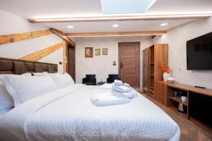 Stella Di Notte City Center Studios