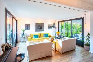 Villa Saint Remy by Villa Plus