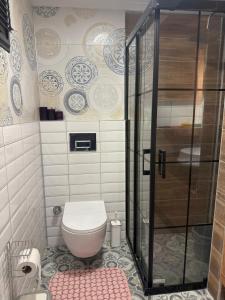 Renovated 2BR Garden Flat 300 m to Sarımsaklı Beach