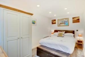 1 Bed in Limeslade oc-hh387