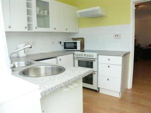 2 Bed in Mumbles oc-hh505