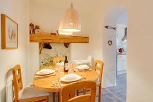 2 Bed in Reynoldston oc-hh328