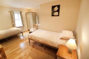 5 Bed in Mumbles oc-hh296