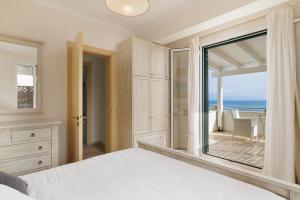 Beachfront Villa Victoras - With private beach