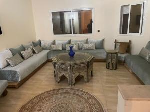 Large Villa Pool And Garden on 5200 m