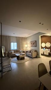 شقة سينمائية فاخرة