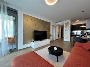 SkySuite 24 - Eurovea Tower