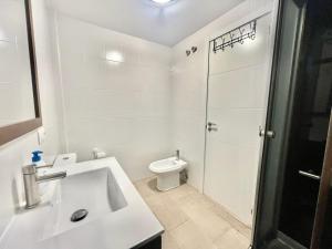 Maravilloso ático en Almerimar con piscina y parking