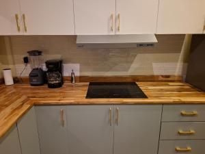 Pristine Rooftop 2 Bedroom Apartment centrally located with a view