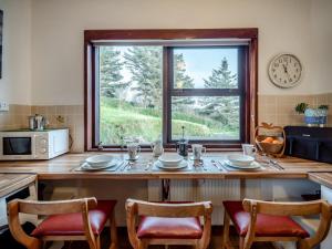 3 Bed in Inch oc-i304