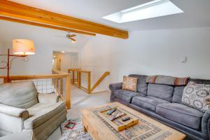 2 Mi to Ski Resort! Hot Tub Haven in Breckenridge