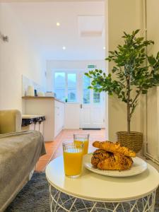 NEW - Luxury 3 bedroom Townhouse - Canterbury City Centre