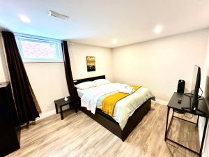 Luxurious 2 Bedroom 2 Bath Suite Near Fairview Mall & Airport, No pet allowed