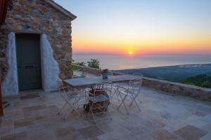 Kriari forest & sea view luxury cottage