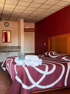 HOTEL RESTAURANT LOS PRISMAS