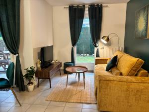 Emerald Chic - Terrace Fiber & Parking - 4 Guests