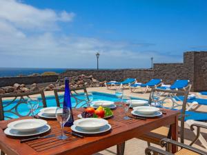 Holiday Home Wunderschöne- umweltfreundliche Villa am Meer by Interhome