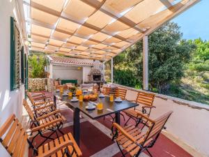 Holiday Home Villa Tudor mit atemberaubender Aussicht by Interhome