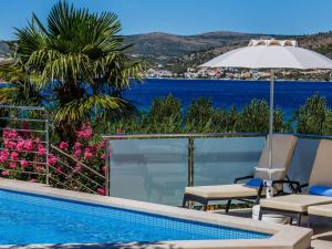 Holiday Home Strandnahes Ferienhaus mit Garten in Ražanj by Interhome