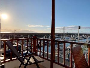 Apartment Wohnung mit Aussicht auf Meer und Klippen by Interhome