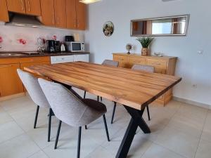 Apartment Erdgeschoss-Ferienwohnung mit Garten und Pool by Interhome