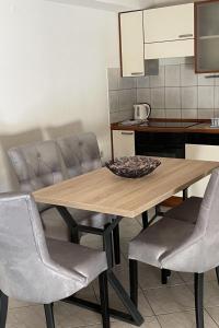 Apartment Kinderfreundliches Appartement mit Garten by Interhome