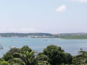 Apartment Apartment mit drei Schlafzimmern und Meerblick by Interhome