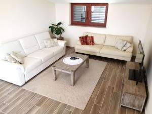 Apartment Apartment mit drei Schlafzimmern und Meerblick by Interhome