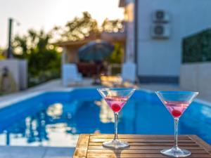 Holiday Home in Opanci mit beheiztem Pool- Parkplatz by Interhome