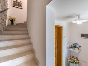 Apartment Appartement Irè 4 Persone by Interhome