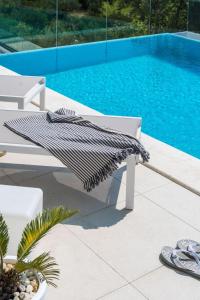 Holiday Home Schöne Villa Zvizdan mit Infinity-Pool by Interhome