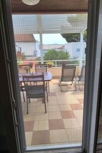 Holiday Home für 3 Personen - 1 Kind ca- 68 m² in Žaboric- Dalmatien - Gespanschaft Sib by Interhome