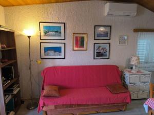 Holiday Home für 3 Personen - 1 Kind ca- 68 m² in Žaboric- Dalmatien - Gespanschaft Sib by Interhome