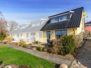 Holiday Home Kinderfreundliche Ferienanlage in idyllischer Lage by Interhome
