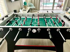 Look Out over Nature - Unique FRESH Corner Home