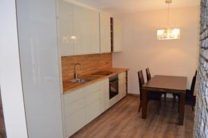 Ilumino Brown by LookAp - darmowy parking w garażu!