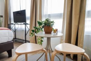 Modern Chic Studio Metro Nunoa Urban Lifestyle