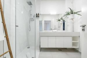 NEW Bright Design Apartment with Spacious Balcony