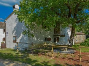 Holiday Home Istrien Traditionelles Steinhaus 6 by Interhome